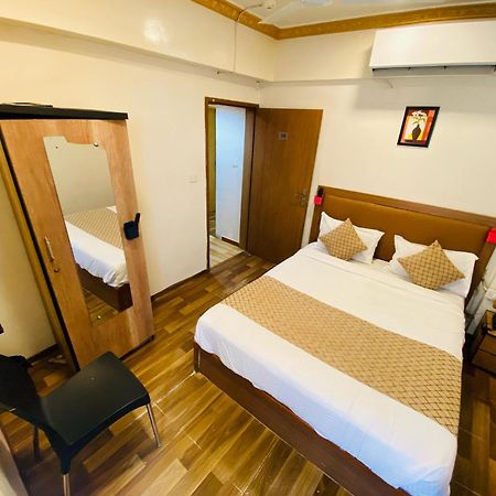 Hotel Abc Satellite Prahlad Nagar Amhedabad Dış mekan fotoğraf