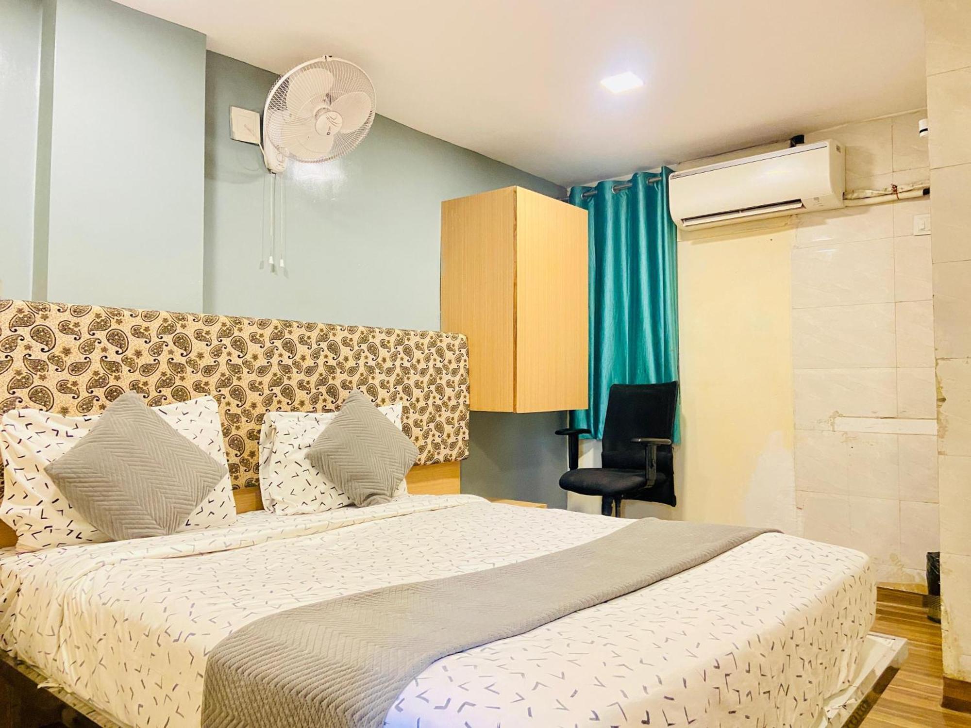 Hotel Abc Satellite Prahlad Nagar Amhedabad Dış mekan fotoğraf