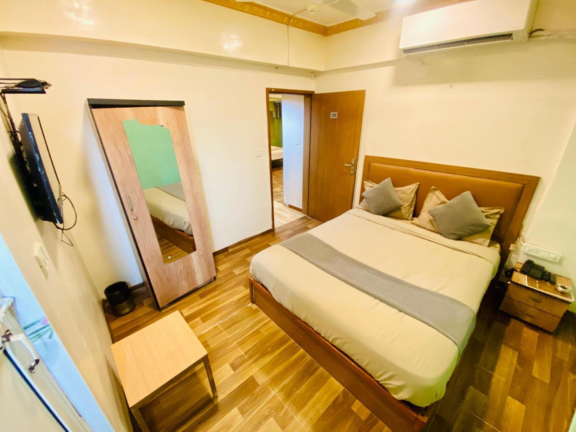Hotel Abc Satellite Prahlad Nagar Amhedabad Dış mekan fotoğraf